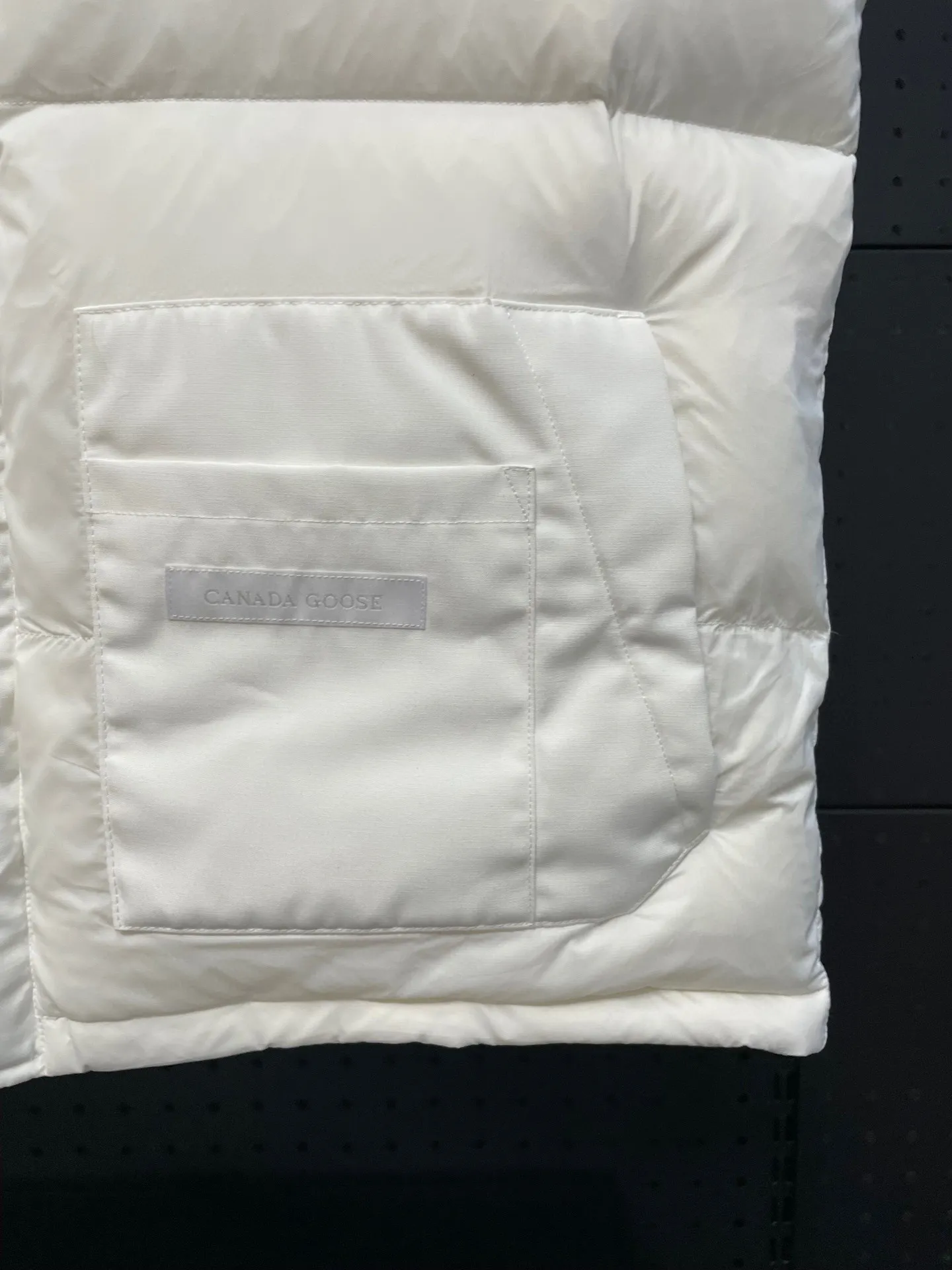 P560 Correct Version Top Replica] 2057MW Paradigm Freestyle Vest-WD Men's Model. Color: White Black Size: XS S M L XL XXL